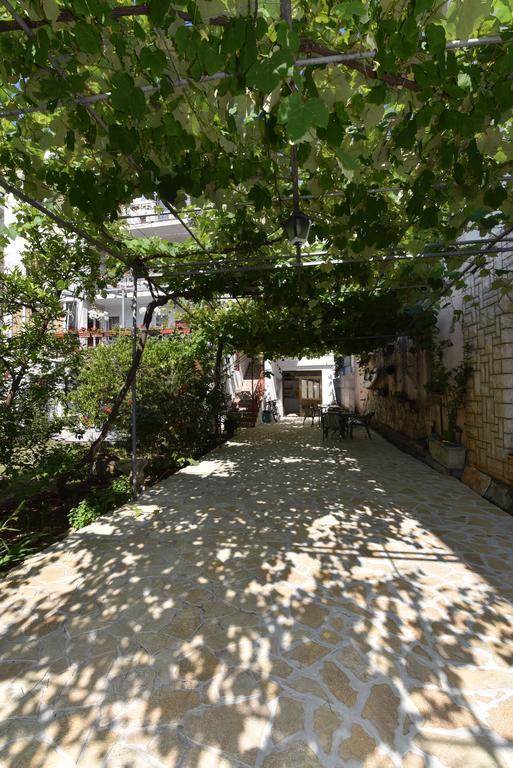 Sunny Grapes Apartments Budva Exterior foto